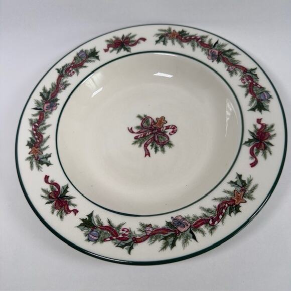 The Cellar O'Tannenbaum, 1 Large Rim Soup Bowl, Holly & Ribbon Border Christmas - Picture 8 of 13